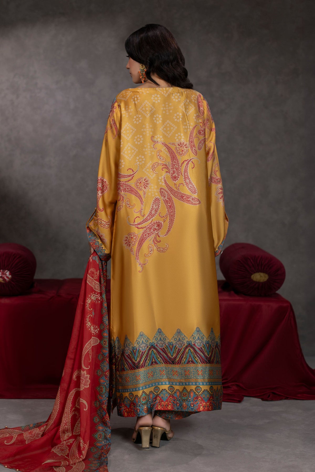 Mustard Muse Shamoze Silk Kaftan Suit – view 1